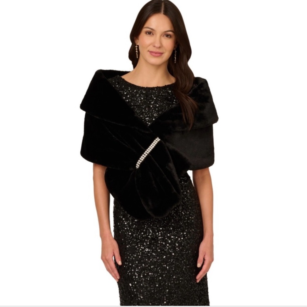 Adrianna Papell Black Faux Fur Wrap
